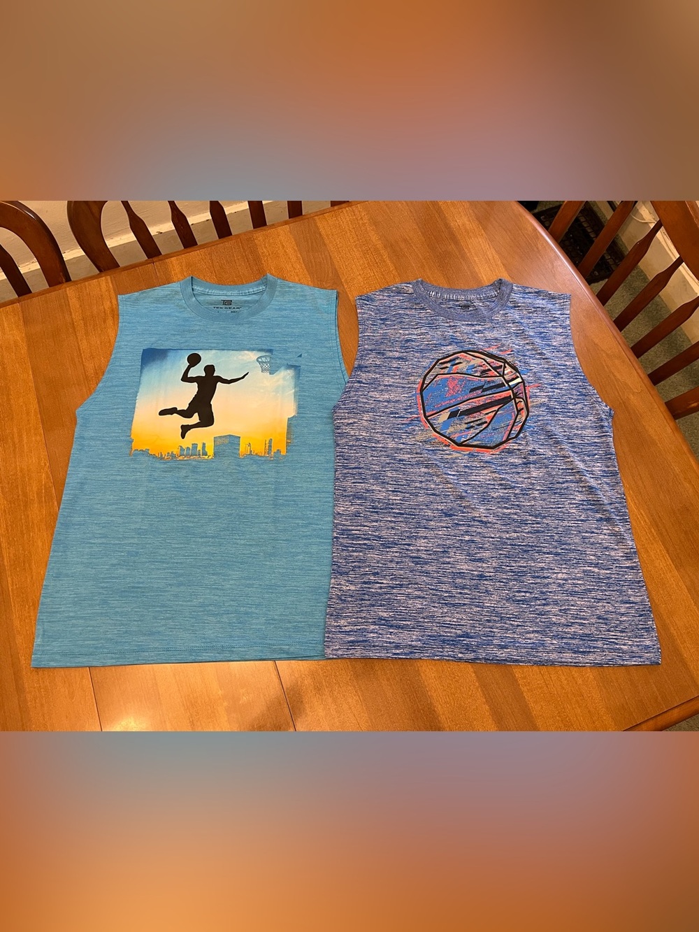 Boy’s Tek Gear muscle shirts Size L
